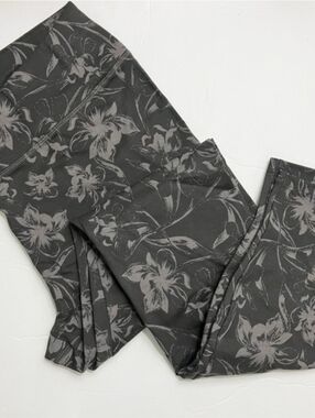 Pact Women's Vineyard Floral Raven Go-To Legging Leggings